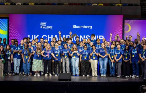 FIRST Tech Challenge UK - Bloomberg volunteers at champs